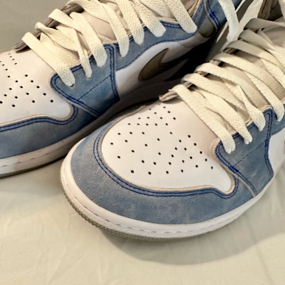 Authentic Air Jordan 1 Retro High OG GS - Picture 6 of 16